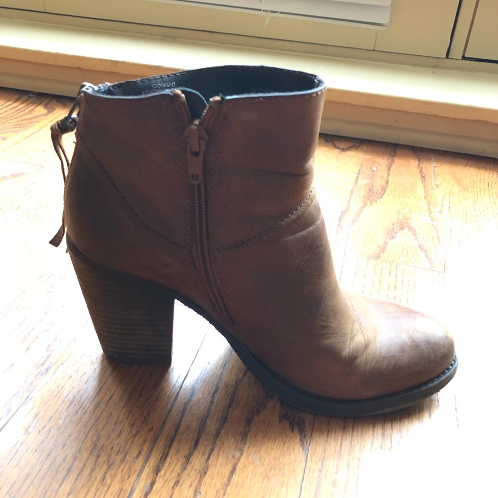 Steve Madden Brown Booties